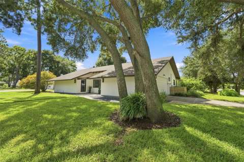 1683 Oak Place, home for sale in Clearwater 33755