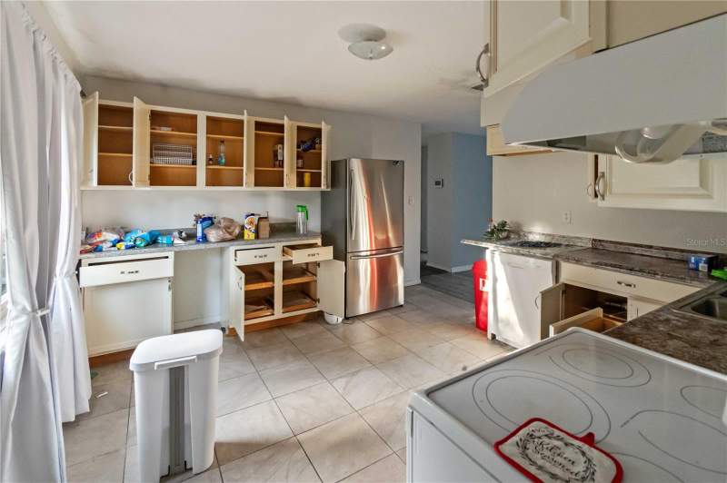 3 bedroom Single Family Residence at 1111 South Street, Eustis Weavers Sub, Eustis — photo 3