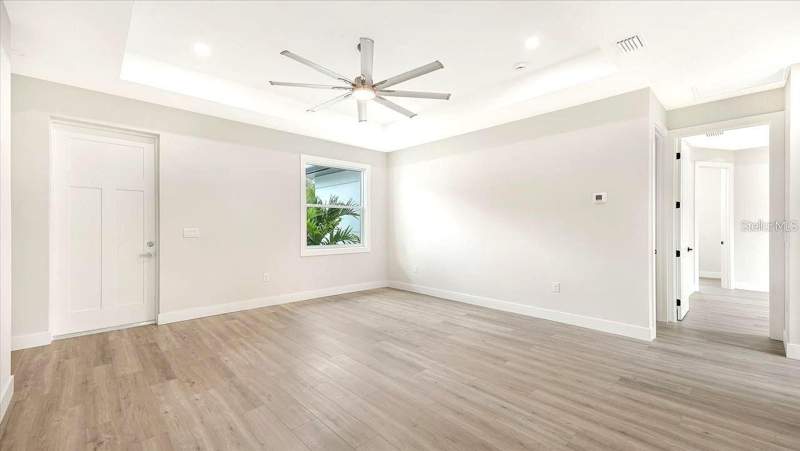 3 bedroom Single Family Residence at 286 Krieger Street, Port Charlotte Sec 024, Port Charlotte — photo 5