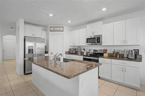 6357 Beverly Hills Drive, Zephyrhills FL - photo 14 of 55