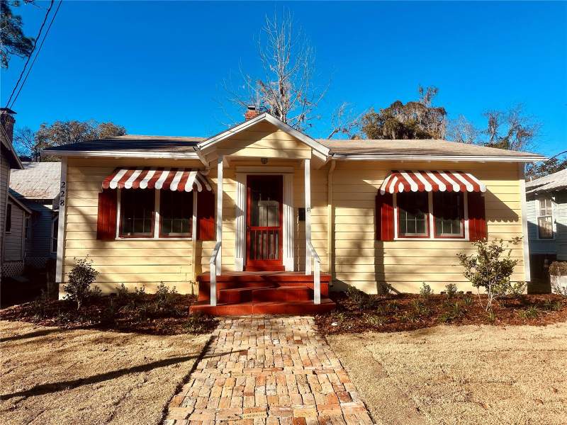 2 bedroom Single Family Residence at 228 NW 4th Avenue, Brush Add To Gville, Gainesville — photo 2
