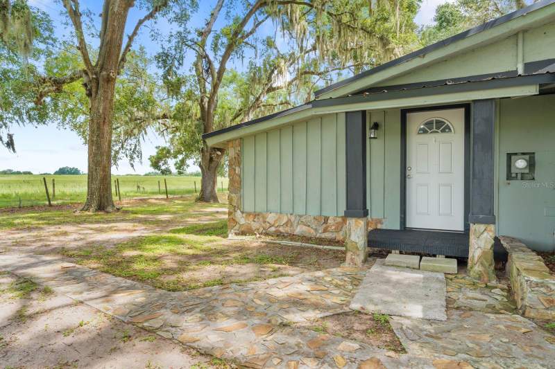 3 bedroom Single Family Residence at 12616 Thonotosassa Road, Unplatted, Thonotosassa — photo 4