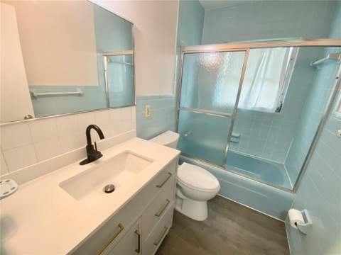 8302 N Flintrock Court, Tampa FL - photo 10 of 18