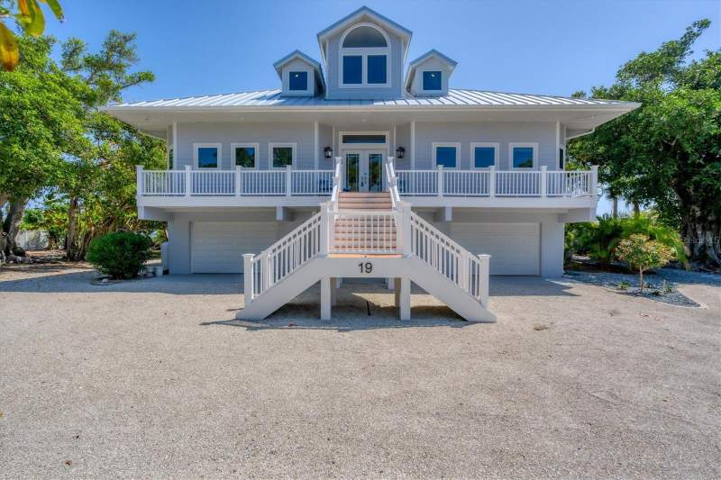 4 bedroom Single Family Residence at 19 Grouper Hole Drive, Of, Boca Grande — photo 2