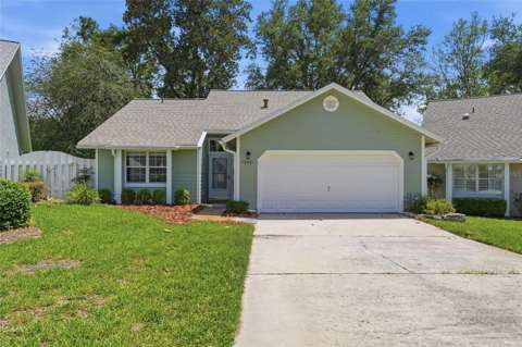 10521 NW 36Th Place, golf community for sale in Gainesville