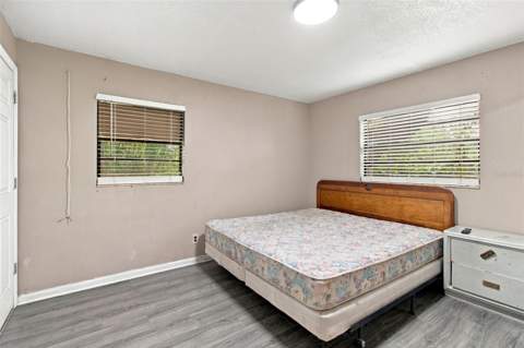 8010 Sharon Drive, Tampa FL - photo 14 of 63