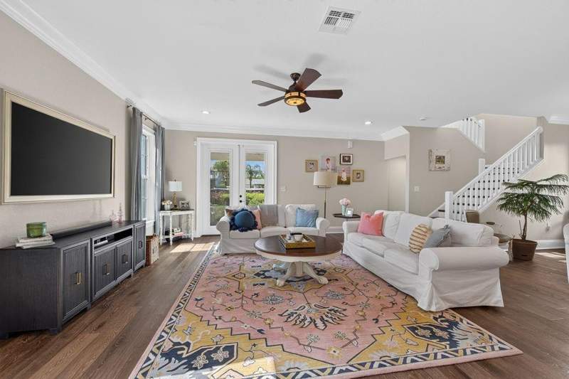5 bedroom Single Family Residence at 626 35TH AVENUE, BRIDGEWAY ADD, ST PETERSBURG — photo 4