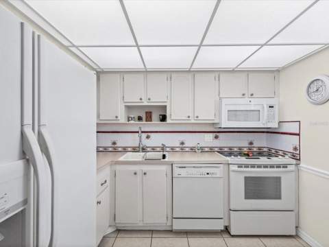 6800 20th Avenue #503, St Petersburg FL - photo 6 of 6