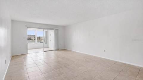 5925 Shore Boulevard #302, Gulfport FL - photo 14 of 29