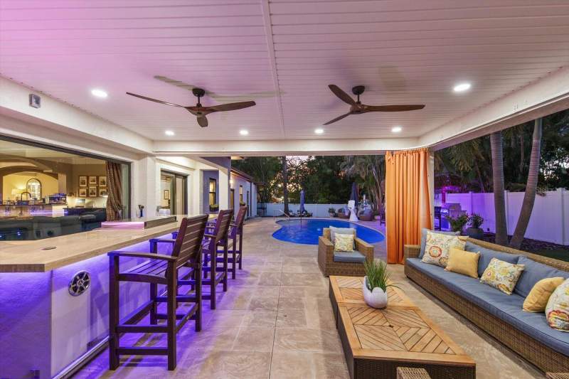 5 bedroom Single Family Residence at 3005 Sunset Drive, Sunset View, Belleair Bluffs — photo 3