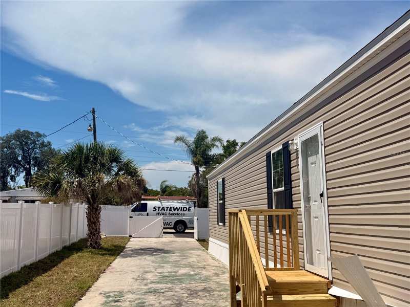 2 bedroom Manufactured Home at 9024 Kosimo Street, Griffin Park, New Port Richey — photo 1