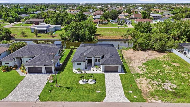 3 bedroom Single Family Residence at 2306 SW 16th Terrace, Cape Coral, Cape Coral — photo 4
