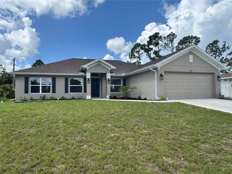 3 bedroom Single Family Residence at 5923 Giffen Avenue, Port Charlotte Sub 18, North Port — photo 1