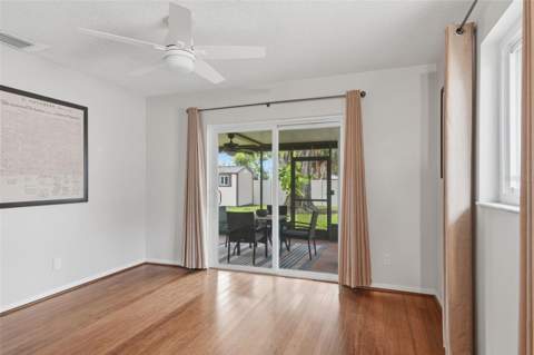205 SE Monroe Circle, St Petersburg FL - photo 7 of 26