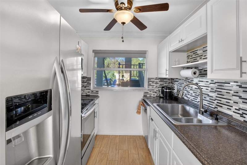 2 bedroom Condominium at 1303 S Hercules Avenue #2, Imperial Park Condo, Clearwater — photo 2