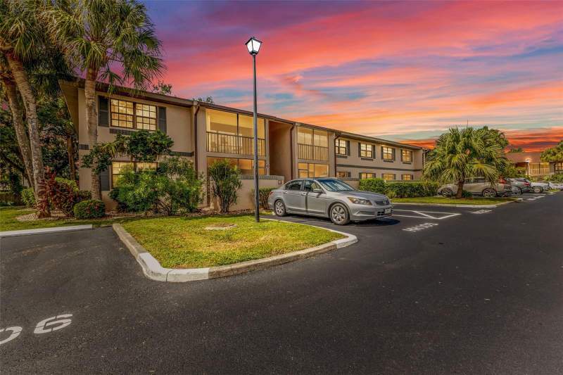 1 bedroom Condominium at 19505 Quesada Avenue #H208, Oaks 04, Port Charlotte — photo 2