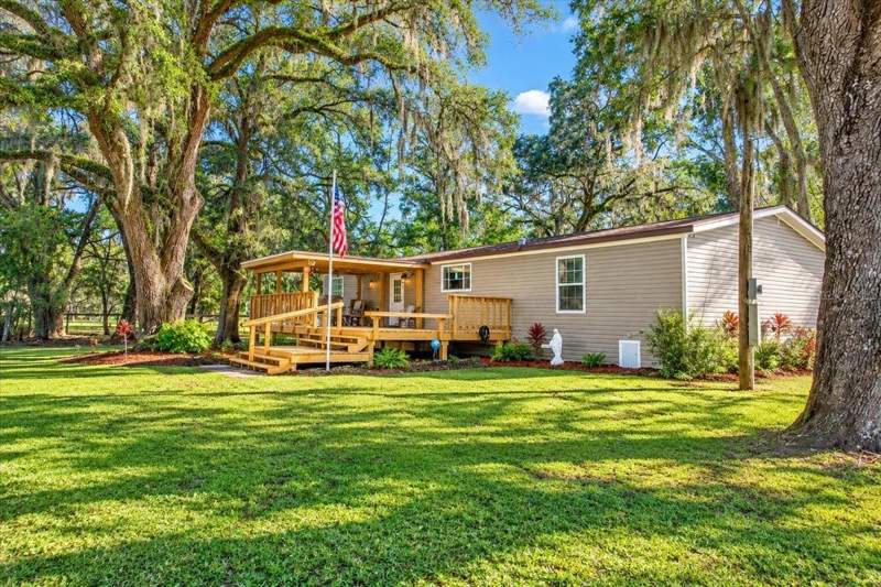 3 bedroom Manufactured Home at 14420 SW Tustenuggee Avenue, Tustenuggee Acres Un 1, Fort White — photo 3