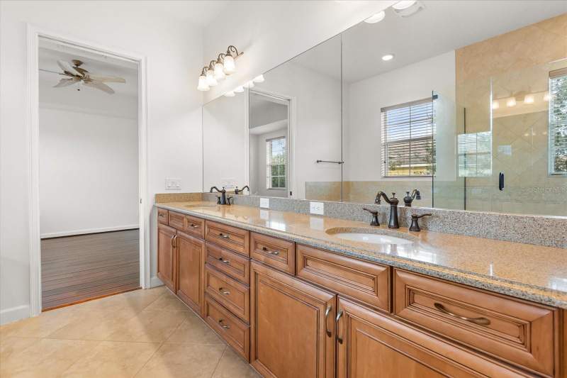 4 bedroom Townhouse at 1125 Bolton Place, Grande Oaks At Heathrow, Lake Mary — photo 4