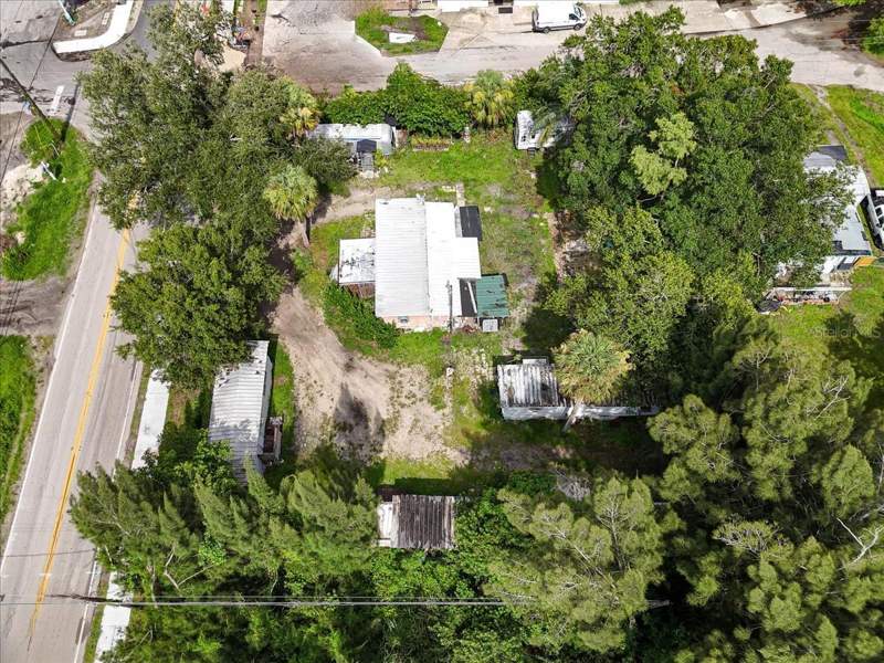 8 bedroom Mobile Home at 9890 Orange River Boulevard, Terry Tice & Vanderwalker, Fort Myers — photo 5