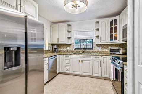 10503 Nile Court, Tampa FL - photo 14 of 46