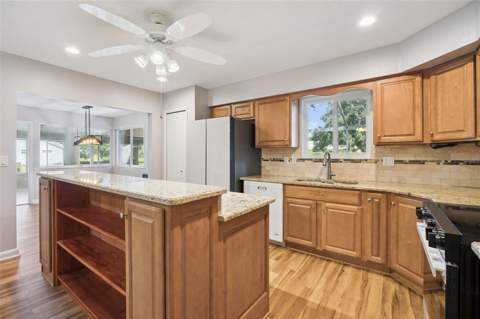 5606 Rosewall Circle, Leesburg FL - photo 13 of 65
