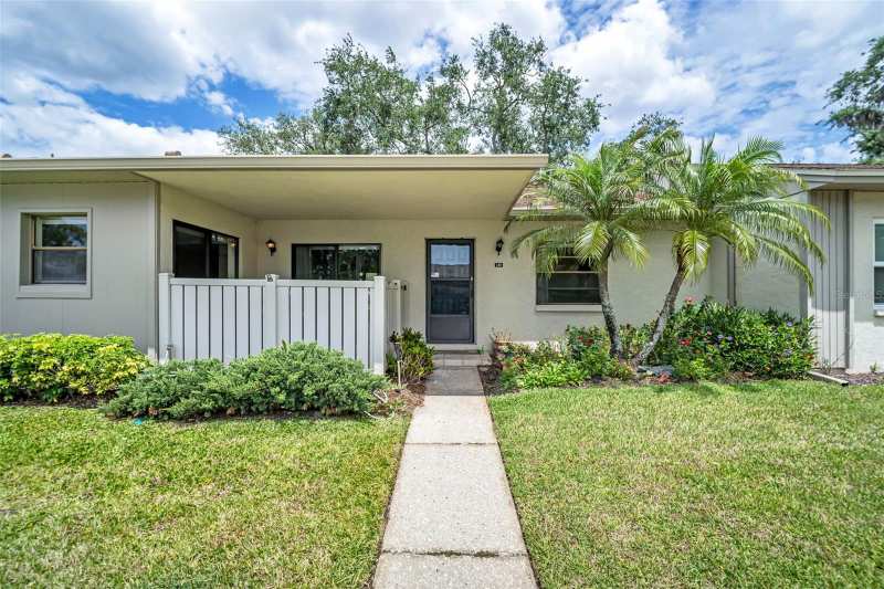 3 bedroom Villa at 120 Evelyn Court, East Lake Woodlands Cluster Homes, Oldsmar — photo 1