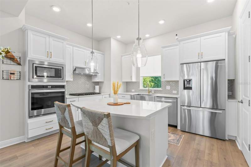 3 bedroom Townhouse at 206 S Tampania Avenue #6, South Tampania Twnhms, Tampa — photo 3
