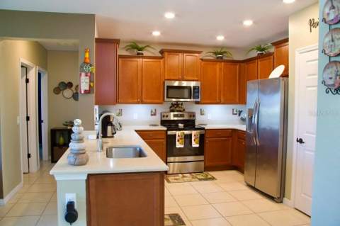 411 Blue Lake Circle, Kissimmee FL - photo 9 of 25