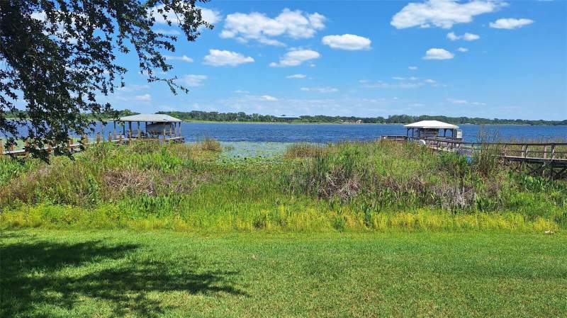 4 bedroom Single Family Residence at 1803 LAKE VILLA DRIVE, TAVARES LAKE SAUNDERS POINTE LT 34, TAVARES — photo 2
