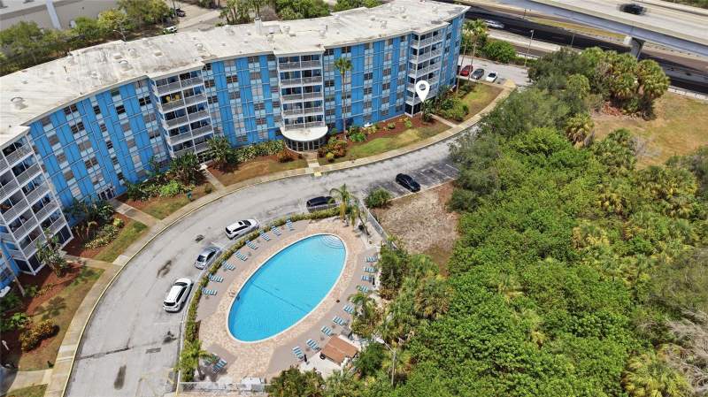 The Wave Condo
