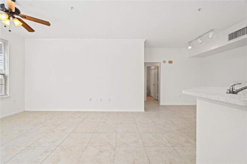 2 bedroom Condominium at 5561 Rosehill Road #103, Admirals Walk, Sarasota — photo 5