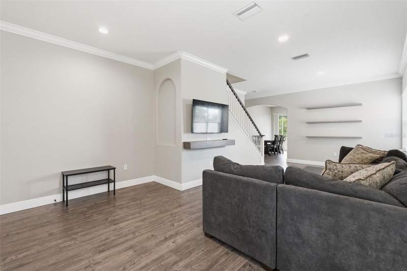 5 bedroom Single Family Residence at 8836 Cameron Crest Drive, Enclave At Citrus Park, Tampa — photo 4