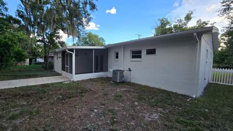 8420 Tupelo Drive, Tampa FL - photo 14 of 15