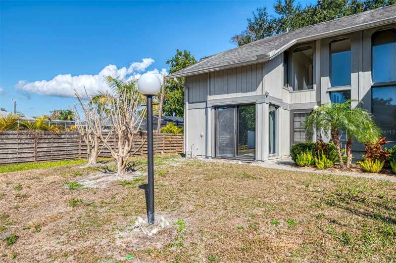 2 bedroom Townhouse at 984 N Beneva Road #T7, Glen The, Sarasota — photo 1
