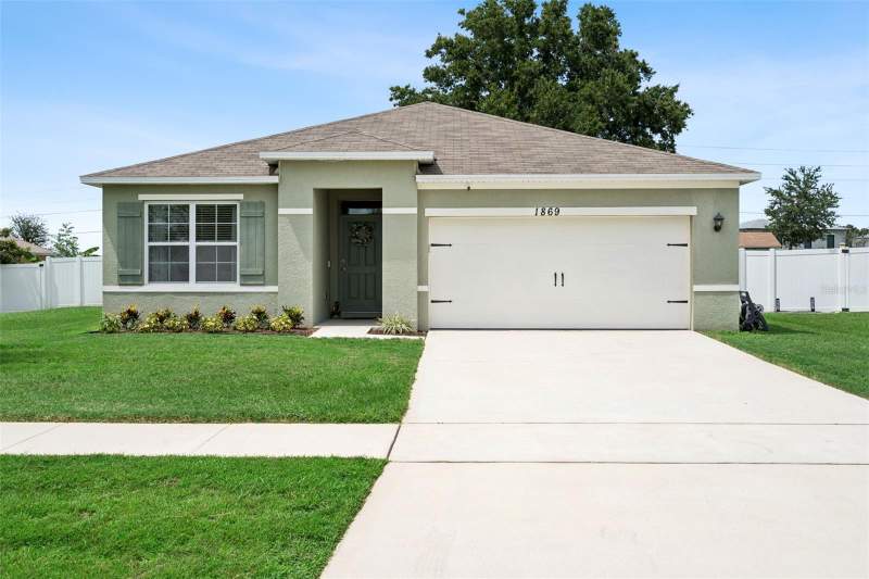 Dukes LakeHomes for Sale in Mascotte, FL