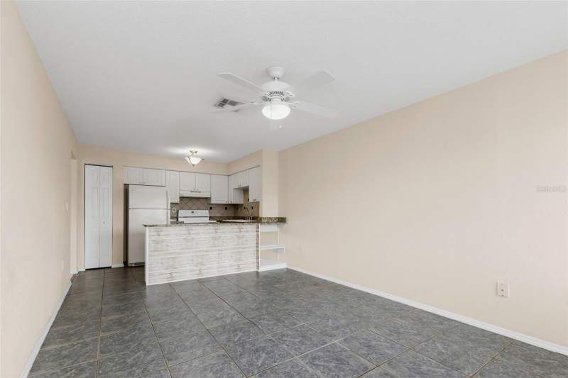 1 bedroom Villa at 21150 Gertrude Avenue #F5, Sunshine Villas Sec 01 Ph 03, Port Charlotte — photo 3