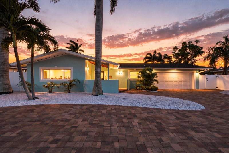 3 bedroom Single Family Residence at 7852 CAUSEWAY BOULEVARD, SOUTH CSWY ISLE SUB, ST PETERSBURG — photo 1