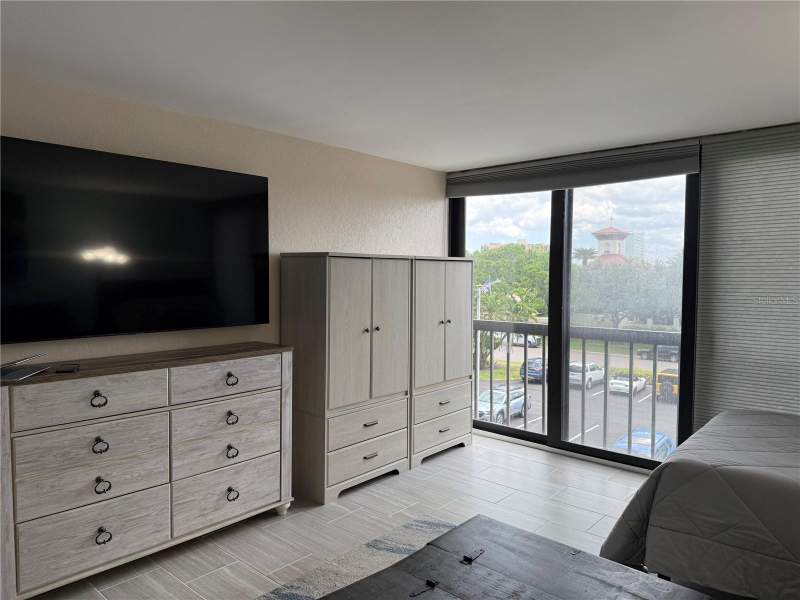 0 bedroom Condominium at 255 Dolphin Point #305, Dolphin Cove Clearwater, Clearwater Beach — photo 3