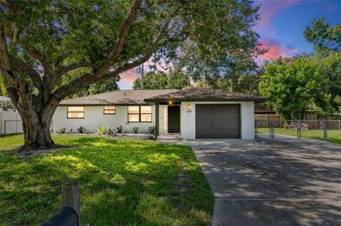 2874 Davis Boulevard, home for sale in Sarasota 34237