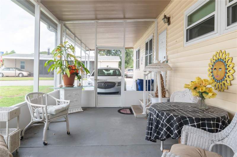 2 bedroom Mobile Home at 392 Cobia Way, Gull-Aire Village, Oldsmar — photo 4