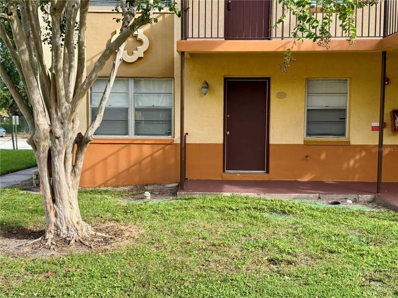 2 bedroom Condominium at 719 Wyman Court #B, Plaza De Las Fuentes Condo, Orlando — photo 2