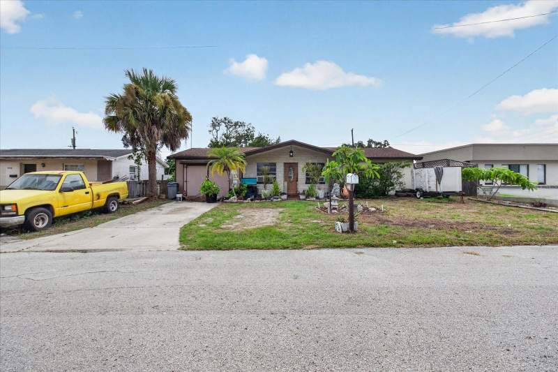3 bedroom Single Family Residence at 4448 Terry Loop, Barby Heights First Add, New Port Richey — photo 4
