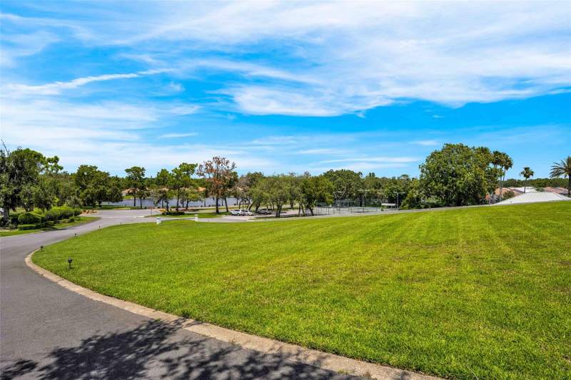 3 bedroom Single Family Residence at 9322 Seve Court, Glen Lakes Ph 1, Weeki Wachee — photo 2