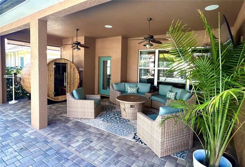 4 bedroom Single Family Residence at 1212 Lorea Lane, Brooker Reserve, Brandon — photo 4