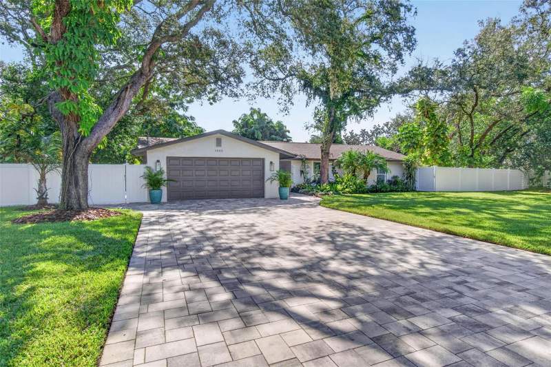 1002 N FLORIDA AVENUE home for sale in Sunset Hills