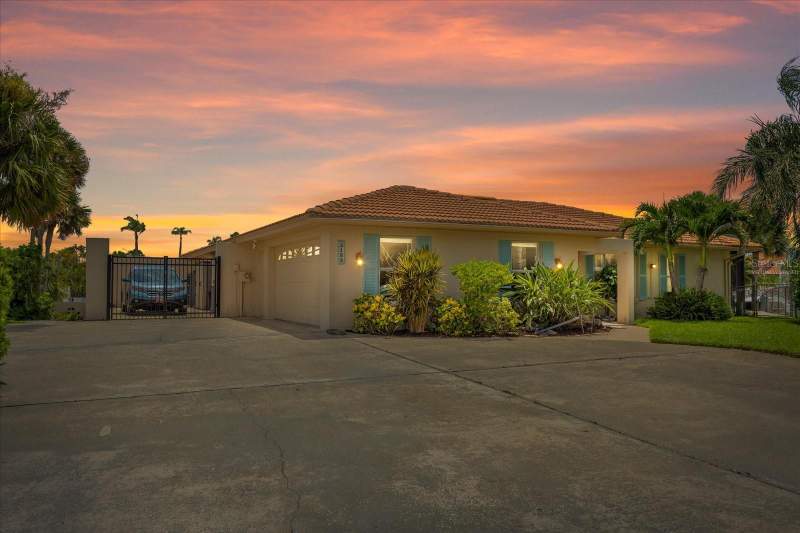 3 bedroom Single Family Residence at 3154 Trident Terrace, Flor A Mar, New Port Richey — photo 2