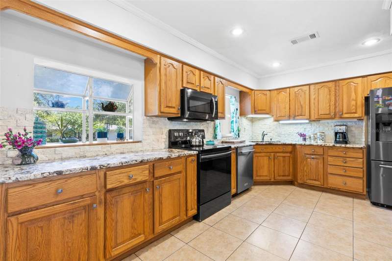 3 bedroom Single Family Residence at 1950 REBECCA DRIVE, FAIR OAKS 2ND ADD, CLEARWATER — photo 5