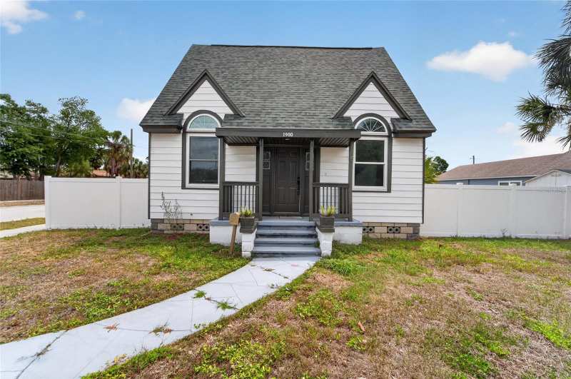 3 bedroom Single Family Residence at 1900 16th Street, Fruitland Heights, St Petersburg — photo 1