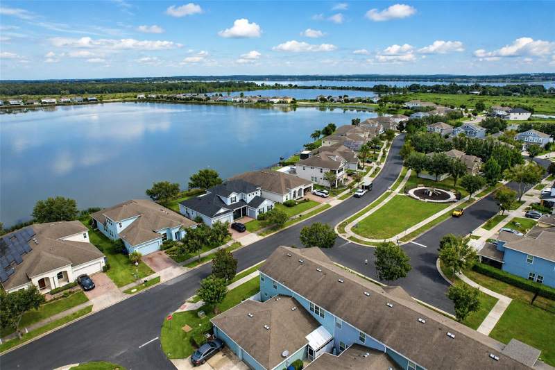 3 bedroom Townhouse at 611 TIGER BAY COURT, GROVELAND WATERSIDE POINTE PH 01, GROVELAND — photo 4