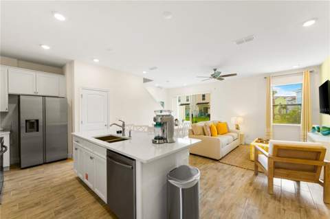 2939 Castaway Lane, Kissimmee FL - photo 8 of 44